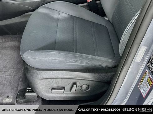 Used 2019 Kia Sorento S FWD image 18