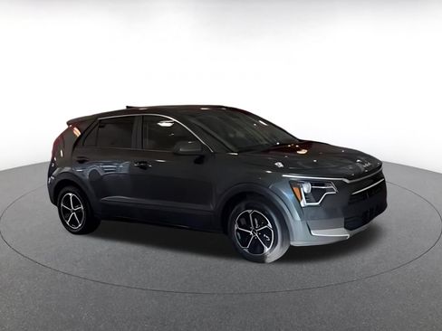 Used 2026 Kia Niro LX FWD image 14