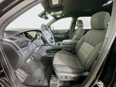 Used 2025 GMC Acadia Elevation FWD image 13