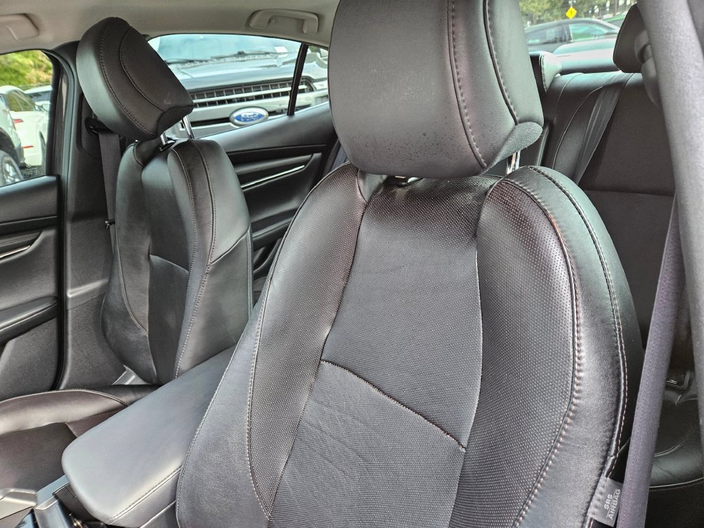 Used 2020 MAZDA MAZDA3 Sedan w/ Premium Package FWD image 17
