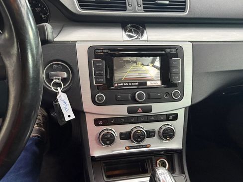 Used 2014 Volkswagen CC Sport FWD image 5