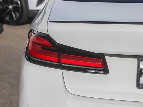 Certified 2023 BMW 530e w/ M Sport Package image 7