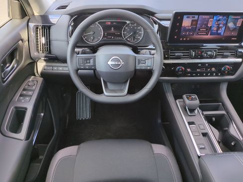 New 2026 Nissan Pathfinder SV image 16