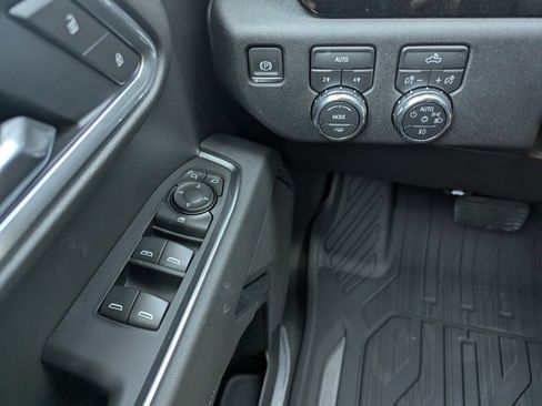New 2026 GMC Sierra 1500 Elevation image 22