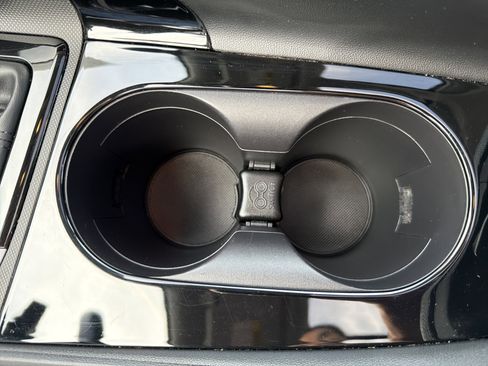 Used 2022 Hyundai Elantra SEL w/ Convenience + Premium Package image 19