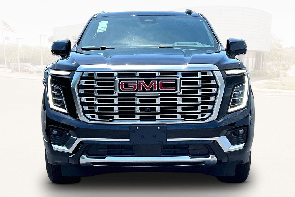 Used 2026 GMC Yukon Denali AWD/4WD image 2