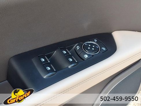 Used 2023 Lincoln Nautilus Reserve w/ Equipment Group 201A image 17