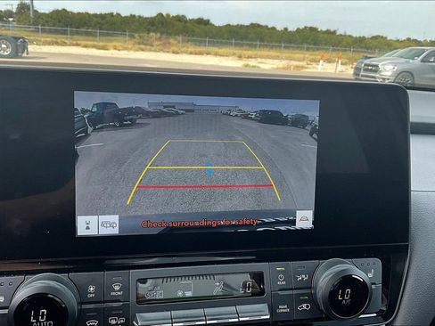 Used 2025 Toyota Grand Highlander FWD image 29