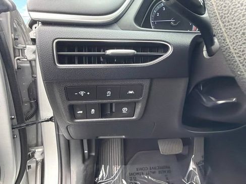 Used 2020 Hyundai Sonata SE w/ Cargo Package FWD image 24