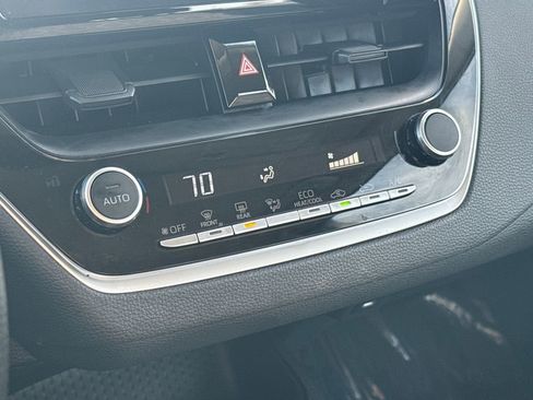 Used 2024 Toyota Corolla LE image 22