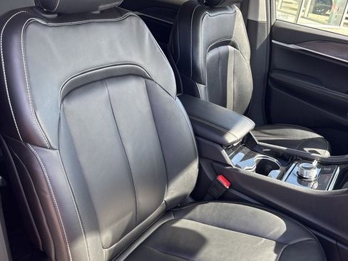 Used 2023 Jeep Grand Cherokee Limited image 35