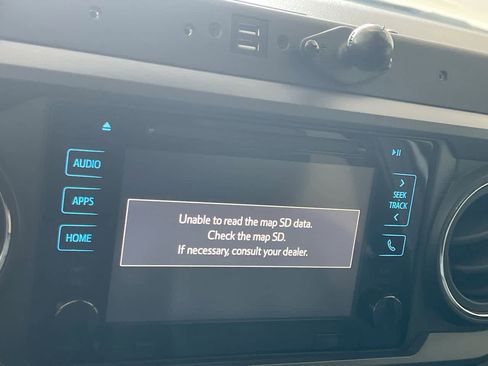 Certified 2019 Toyota Tacoma TRD Off-Road w/ TRD Premium Off Road Package AWD/4WD image 18