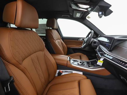 New 2026 BMW X5 xDrive50e w/ Executive Package AWD/4WD image 31
