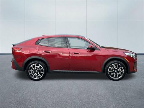 Certified 2025 BMW X2 xDrive28i w/ Convenience Package image 5