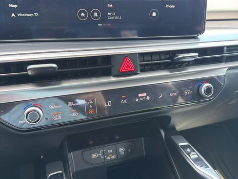Used 2024 Kia Sorento S w/ Panoramic Sunroof Package FWD image 25