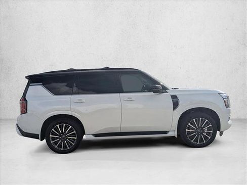 Used 2025 Nissan Armada Platinum Reserve AWD/4WD image 4