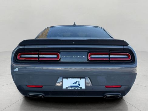 Used 2018 Dodge Challenger GT w/ Driver Convenience Group image 10