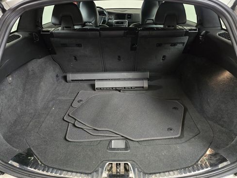 Used 2015 Volvo V60 T6 R-Design Platinum image 11