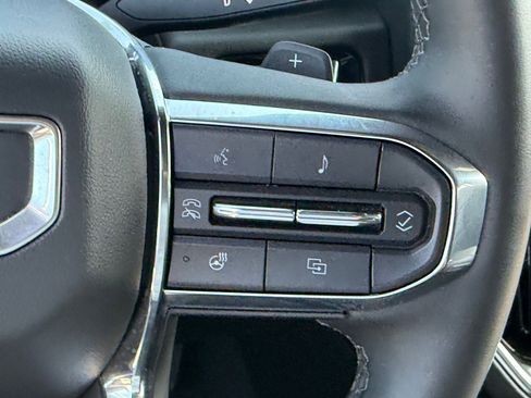 Used 2025 GMC Yukon Denali AWD/4WD image 21