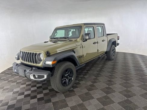 Used 2026 Jeep Gladiator Sport AWD/4WD image 5