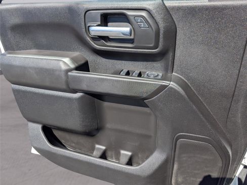 Used 2025 Chevrolet Silverado 2500 Custom w/ Custom Value Package image 16