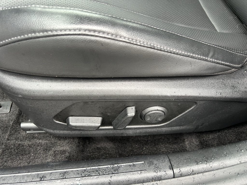 Certified 2024 Hyundai Elantra Limited FWD image 24