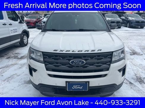 Used 2018 Ford Explorer XLT w/ Equipment Group 202A image 9