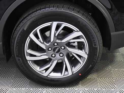 New 2026 Lincoln Corsair Premiere image 20