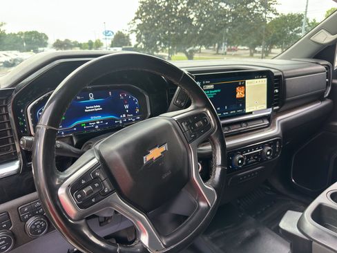 Used 2024 Chevrolet Silverado 2500 LT w/ Convenience Package AWD/4WD image 21