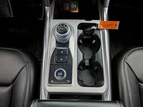 Used 2023 Ford Explorer XLT w/ Equipment Group 202A image 37