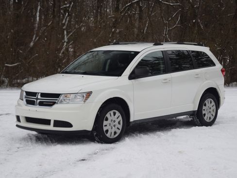 Used 2017 Dodge Journey SE w/ Safe & Sound Group image 22