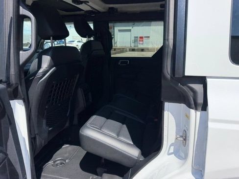 Used 2025 Ford Bronco Badlands AWD/4WD image 7
