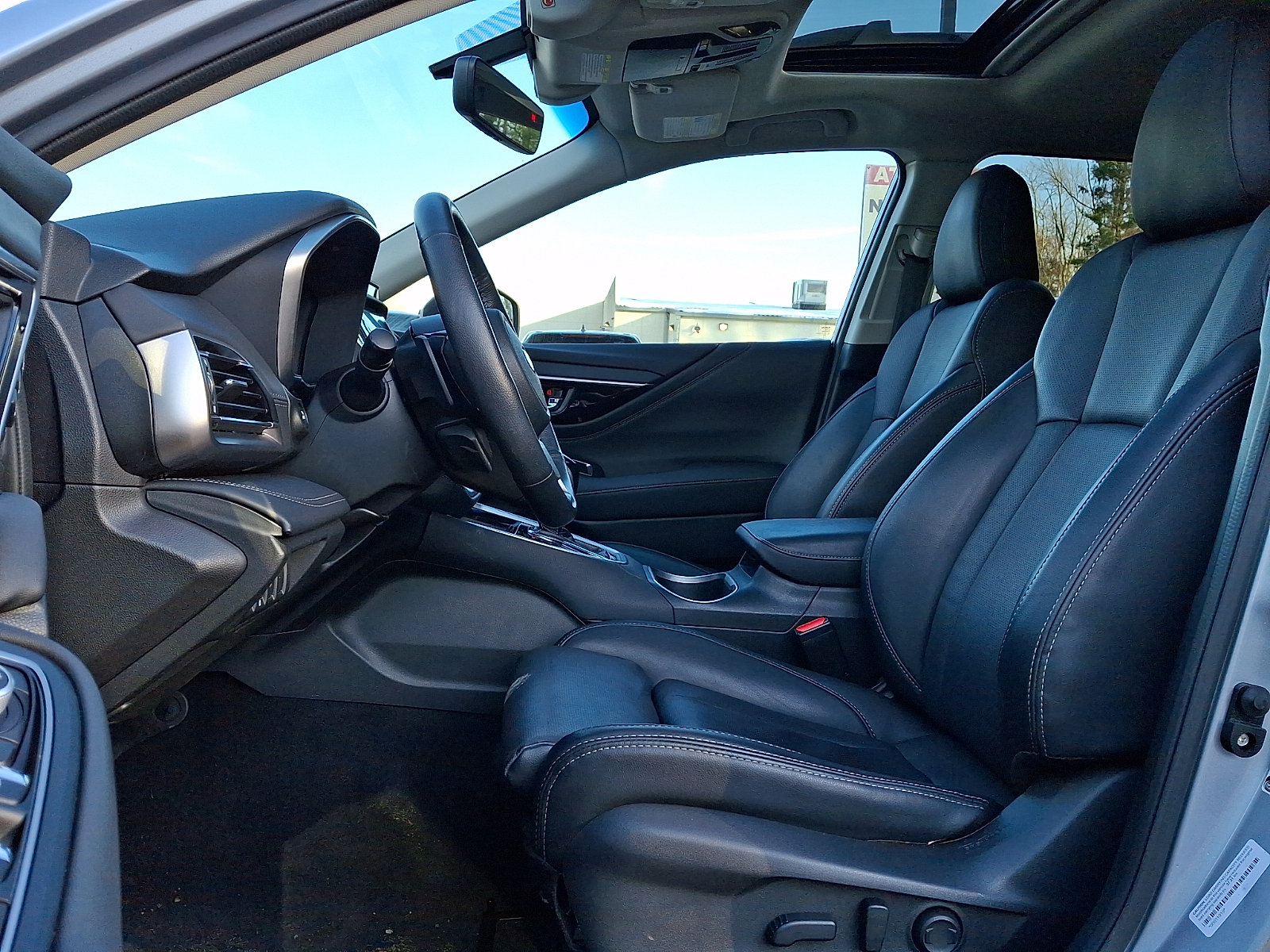 Used 2022 Subaru Outback Limited AWD/4WD image 14