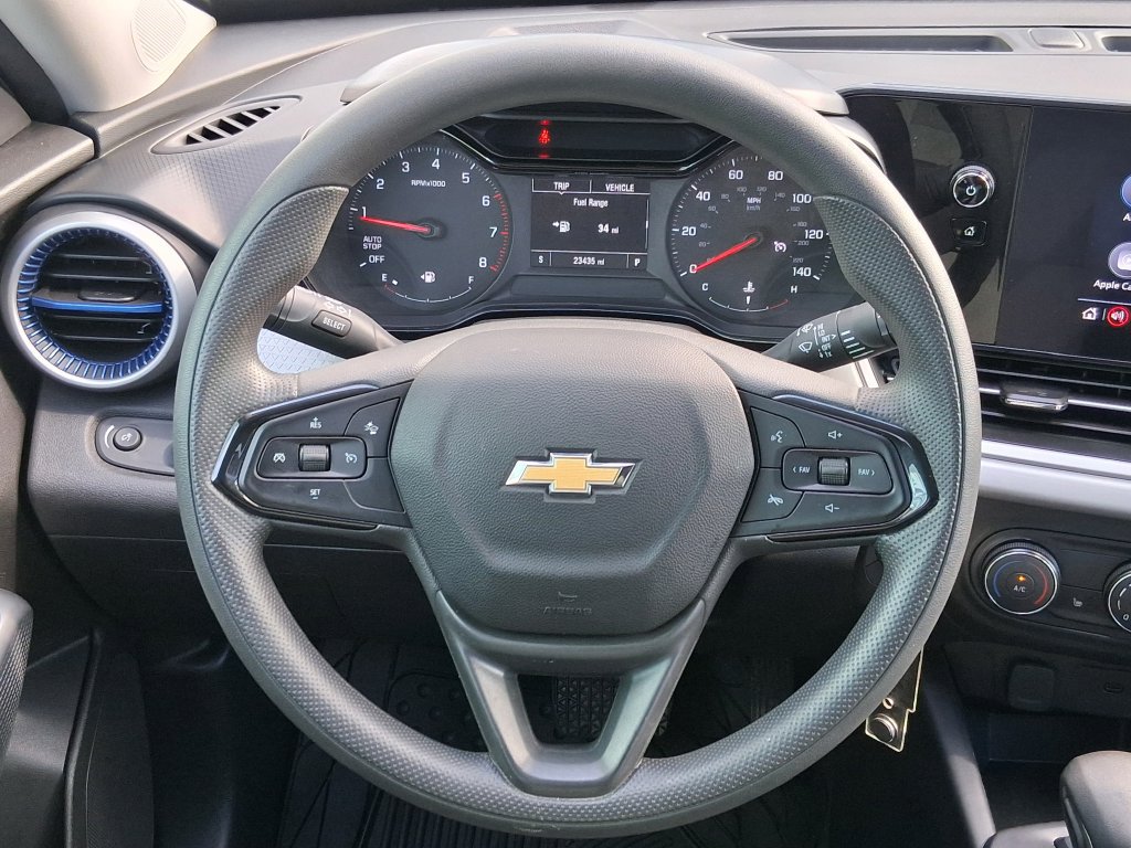 Used 2025 Chevrolet Trax LS w/ LS Convenience Package FWD image 10