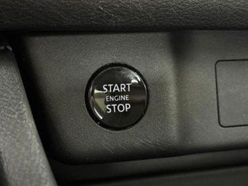 Certified 2024 Nissan Rogue SV w/ SV Premium Package FWD image 12