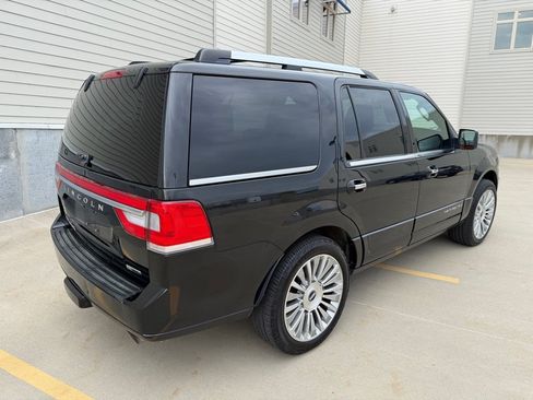 Used 2015 Lincoln Navigator 4WD image 3
