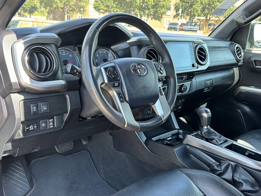Used 2020 Toyota Tacoma Limited RWD image 13
