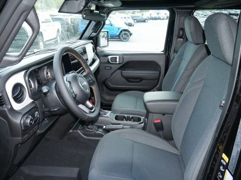 Used 2024 Jeep Wrangler Sport S image 2