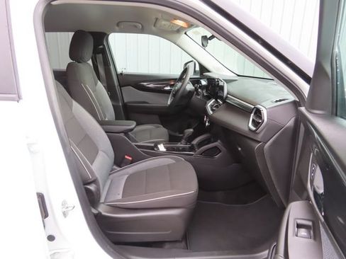Certified 2024 Chevrolet TrailBlazer LT AWD/4WD image 22