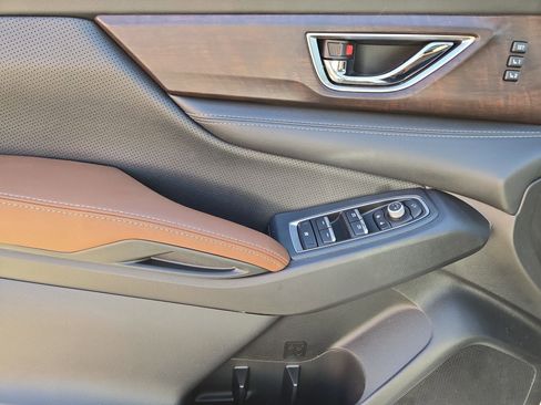 Used 2024 Subaru Ascent Touring image 15