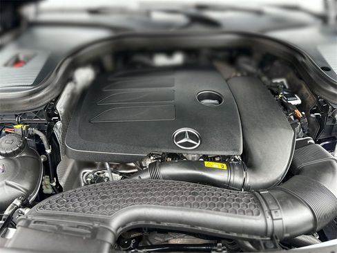 Certified 2021 Mercedes-Benz GLC 300 4MATIC image 25