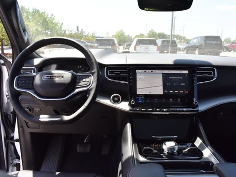 New 2026 Jeep Grand Wagoneer L Limited AWD/4WD image 36