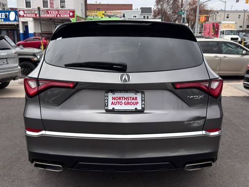 Used 2022 Acura MDX SH-AWD image 5