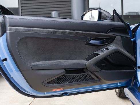 Certified 2023 Porsche 718 Cayman GT4 RS RWD image 32