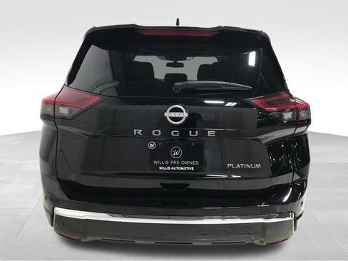 Used 2025 Nissan Rogue Platinum w/ Platinum Premium Package FWD image 5