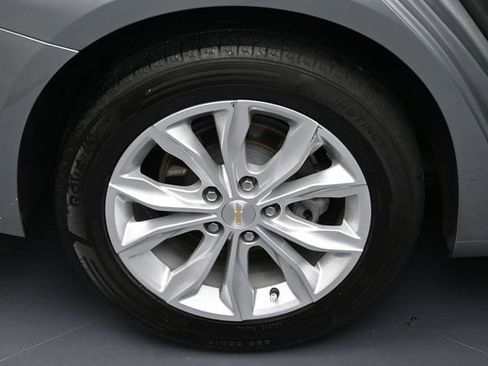 Used 2024 Chevrolet Malibu LT FWD image 5