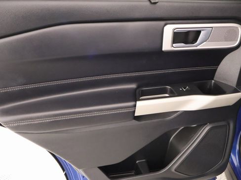 Used 2021 Ford Explorer Limited image 19