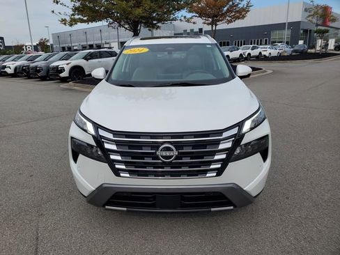 Certified 2024 Nissan Rogue SL w/ SL Premium Package FWD image 9