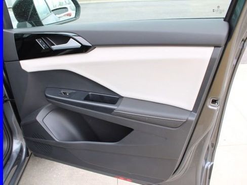 Used 2025 Volkswagen Taos S AWD/4WD image 20
