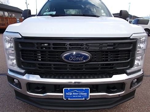 Used 2024 Ford F250 XL w/ XL Chrome Package image 27